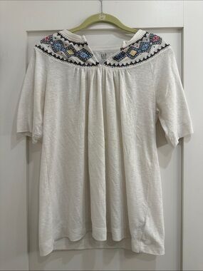 Gap maternity peasant linen blend blouse, size M